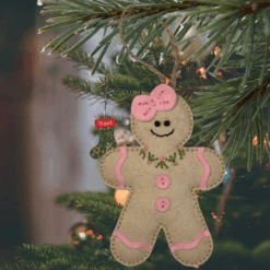 Felt Gingerbread Boy & Girl Etched Dies From The Felt Stitch & Create Collection By Nichol Spohr -Woodland Scenics Shop MonicaCollins 2024 S7 265 1