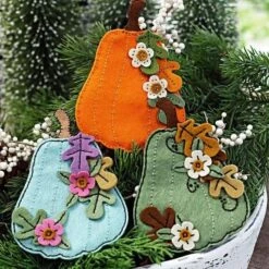 Felt Pumpkin Lane House Etched Dies From The Felt Stitch & Create Collection By Nichol Spohr -Woodland Scenics Shop November2024 FeltStitchandCreatePumpkins GroupSandiMacIver