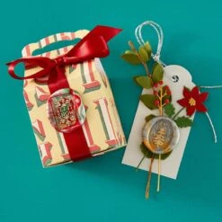 Ribbon Box Etched Dies From The Sealed 3D Christmas Collection -Woodland Scenics Shop S6 240V2