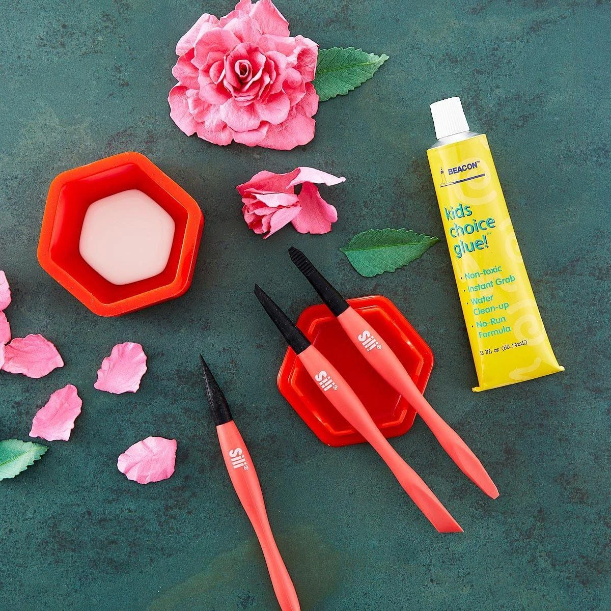 Peachtree - SILI® Glue Pod With Sealable Lid And 3 Sili Micro Glue Brushes 2 Peachtree - SILI® Glue Pod With Sealable Lid And 3 Sili Micro Glue Brushes - Image 2